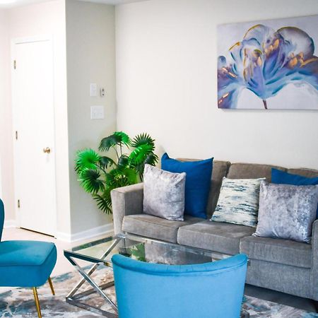 Serene Condo W/ Led Lights In Heart Of Raleigh Buitenkant foto